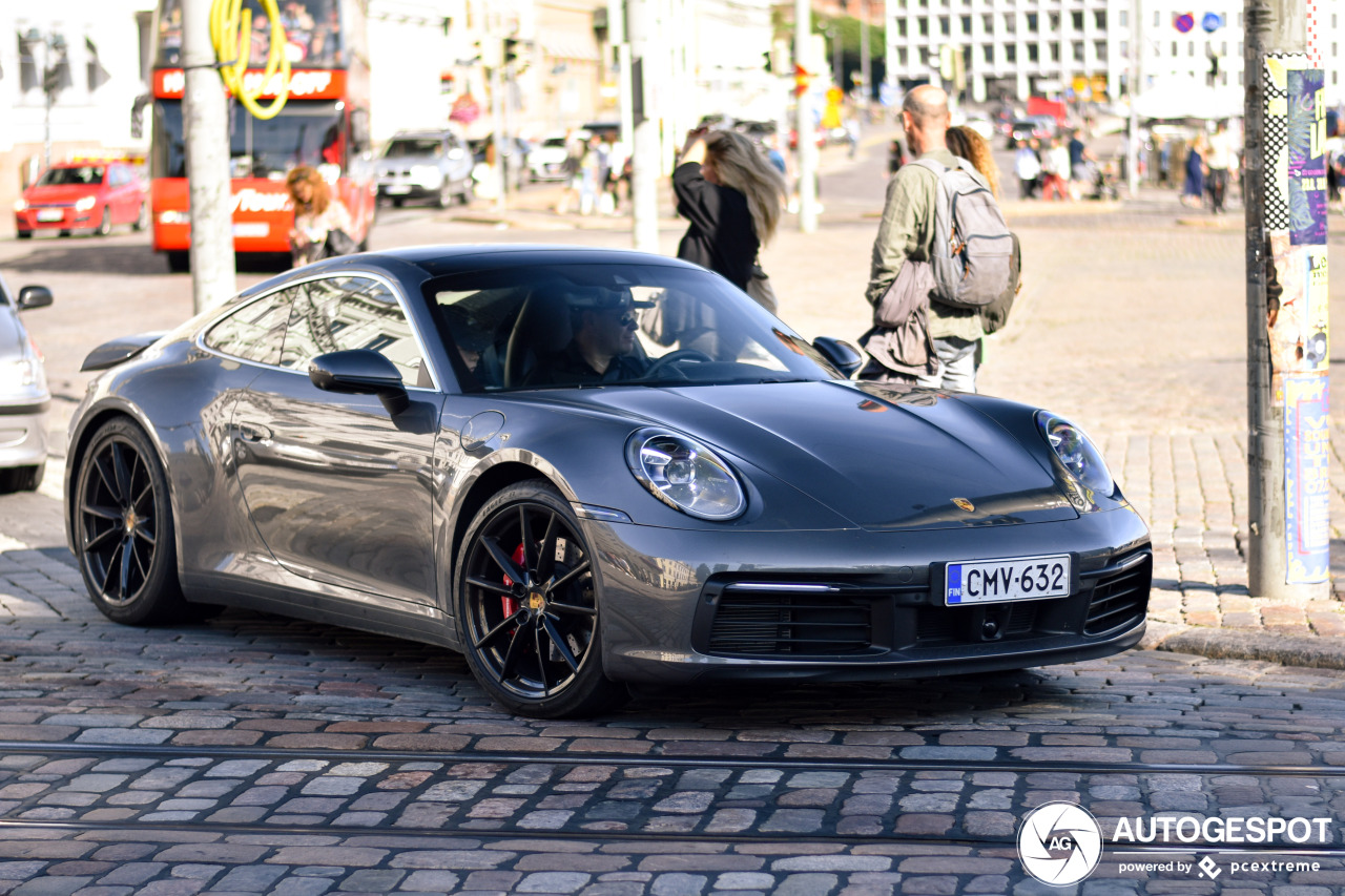 Porsche 992 Carrera 4S