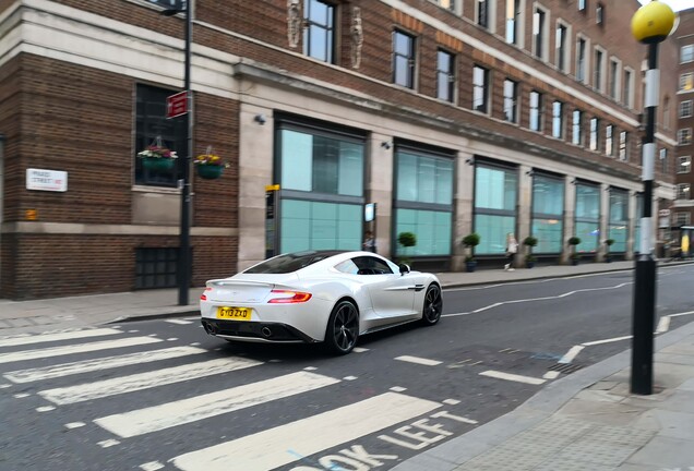 Aston Martin Vanquish 2013