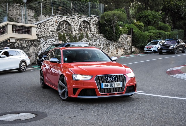 Audi RS4 Avant B8