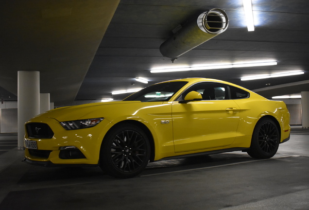 Ford Mustang GT 2015