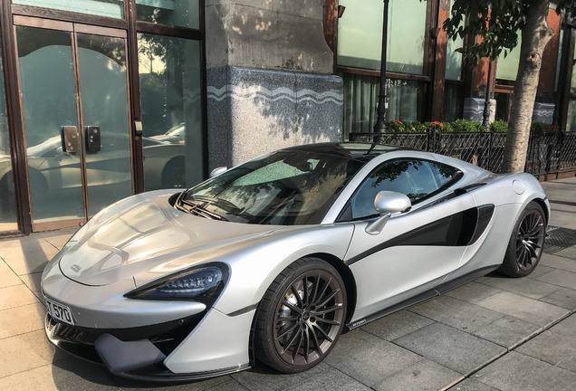 McLaren 570GT