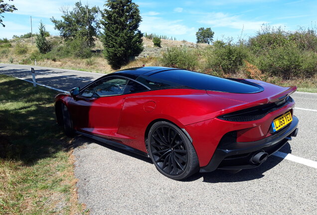 McLaren GT