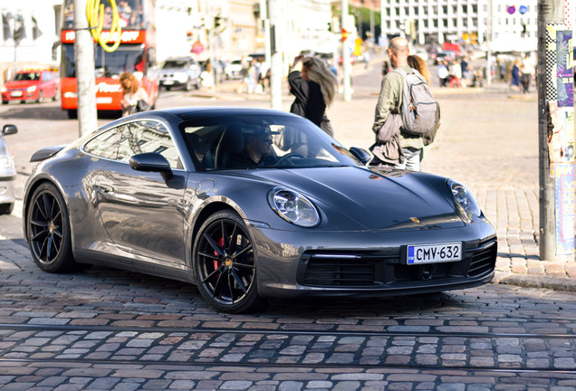 Porsche 992 Carrera 4S