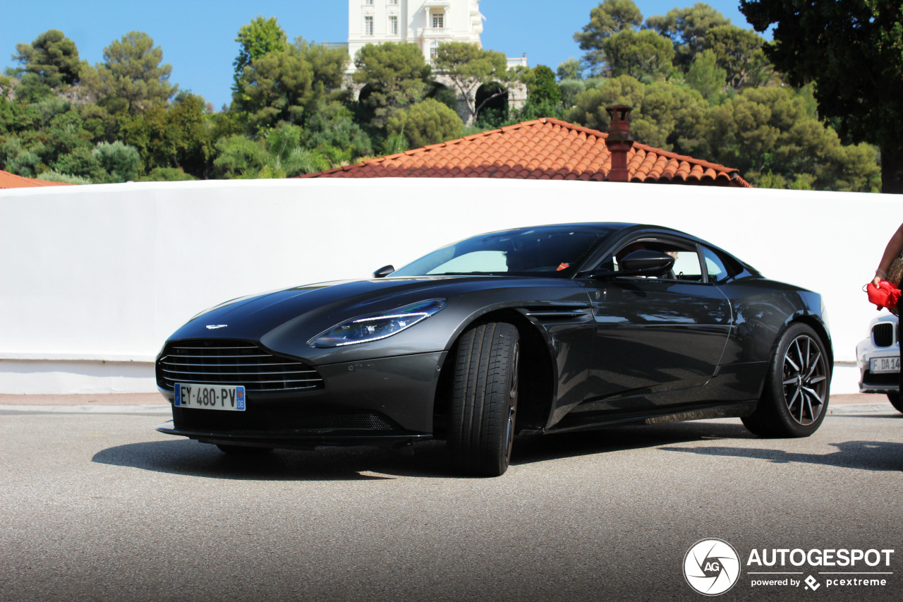 Aston Martin DB11 V8