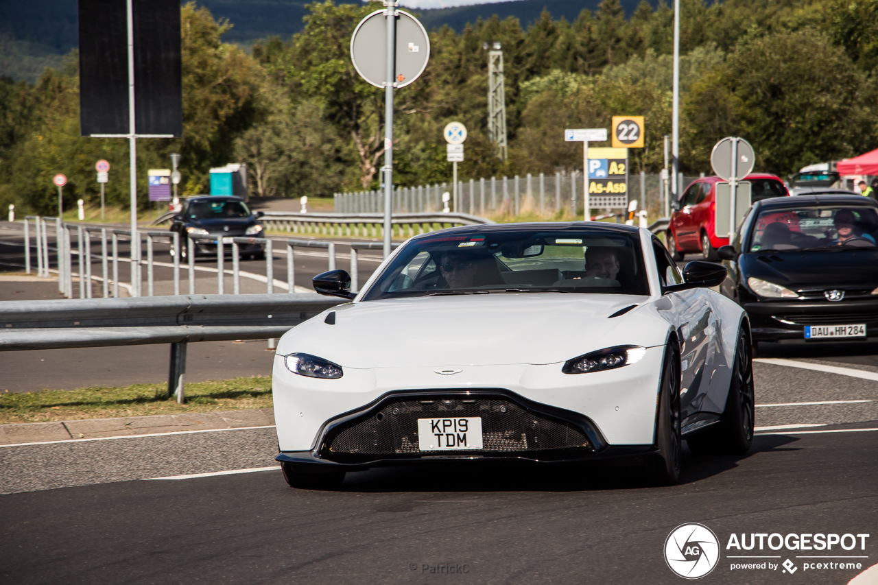 Aston Martin V8 Vantage 2018