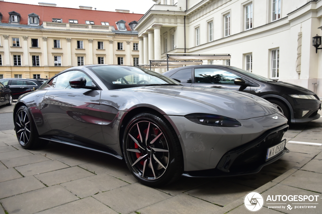 Aston Martin V8 Vantage 2018