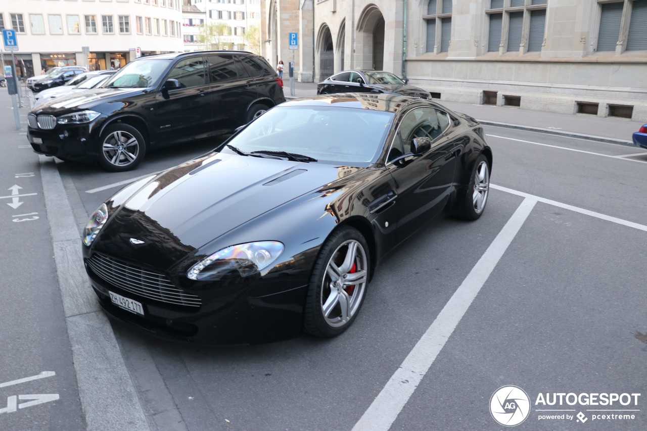 Aston Martin V8 Vantage