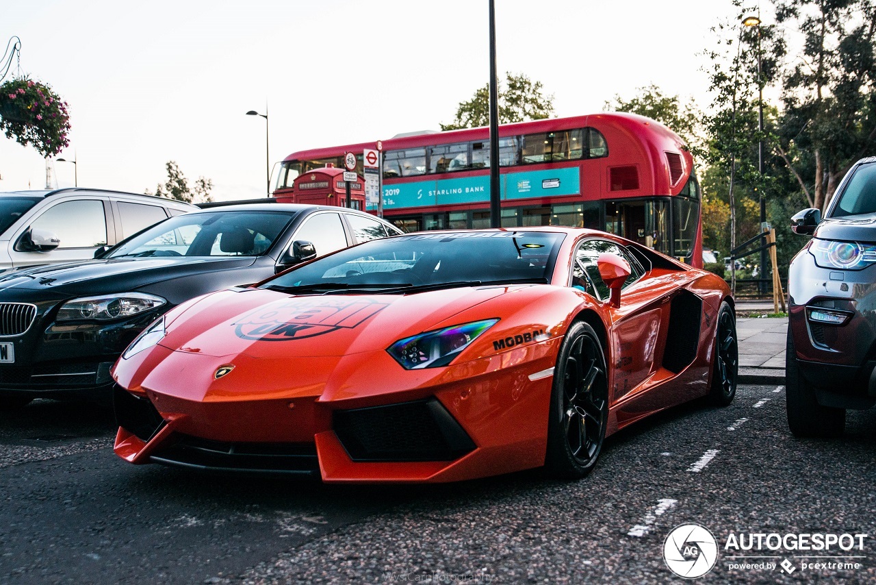 Lamborghini Aventador LP700-4