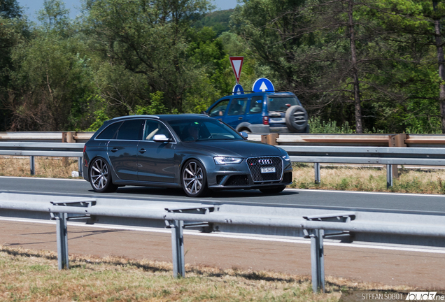 Audi RS4 Avant B8