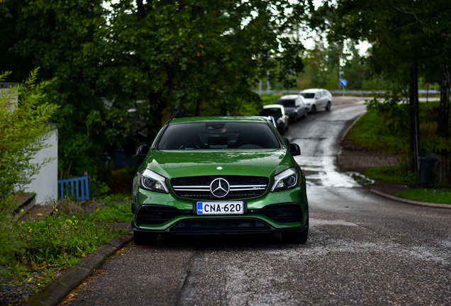 Mercedes-AMG A 45 W176 2015