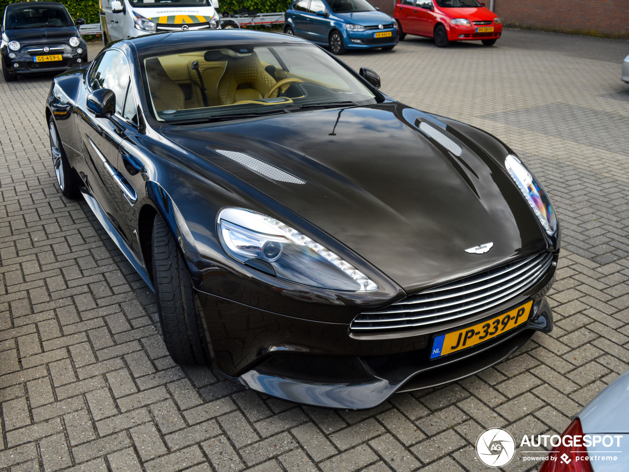 Aston Martin Vanquish 2013