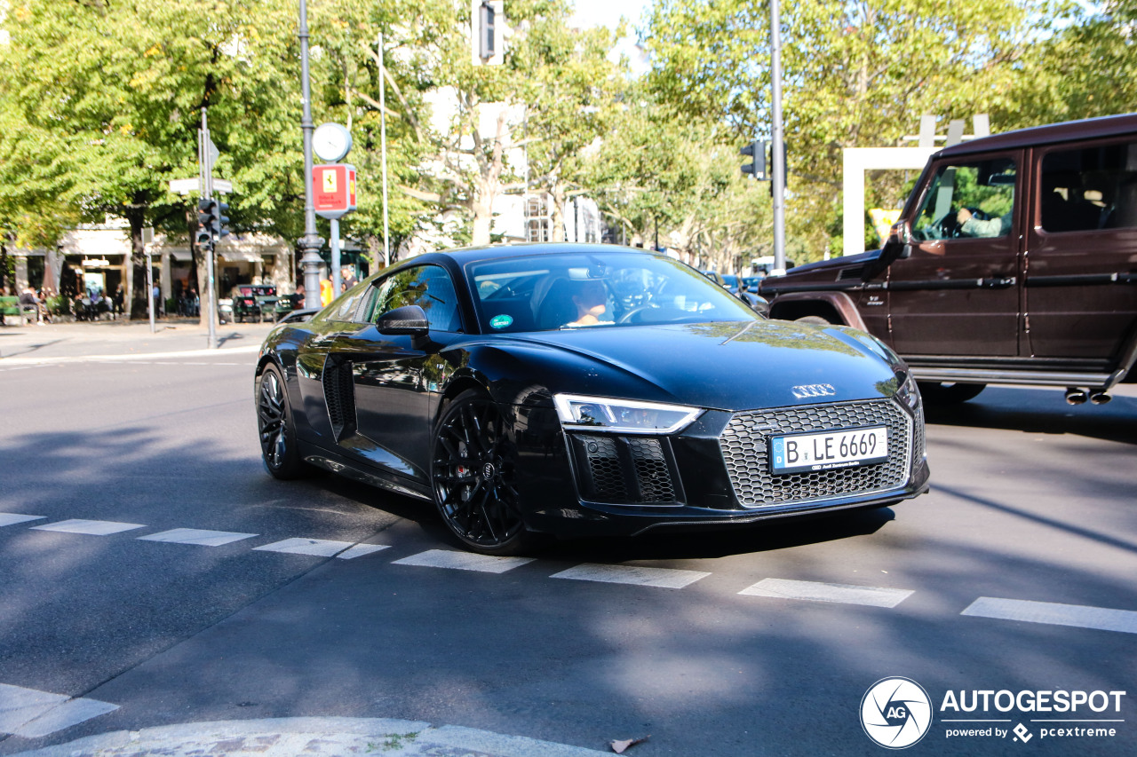 Audi R8 V10 Plus 2015