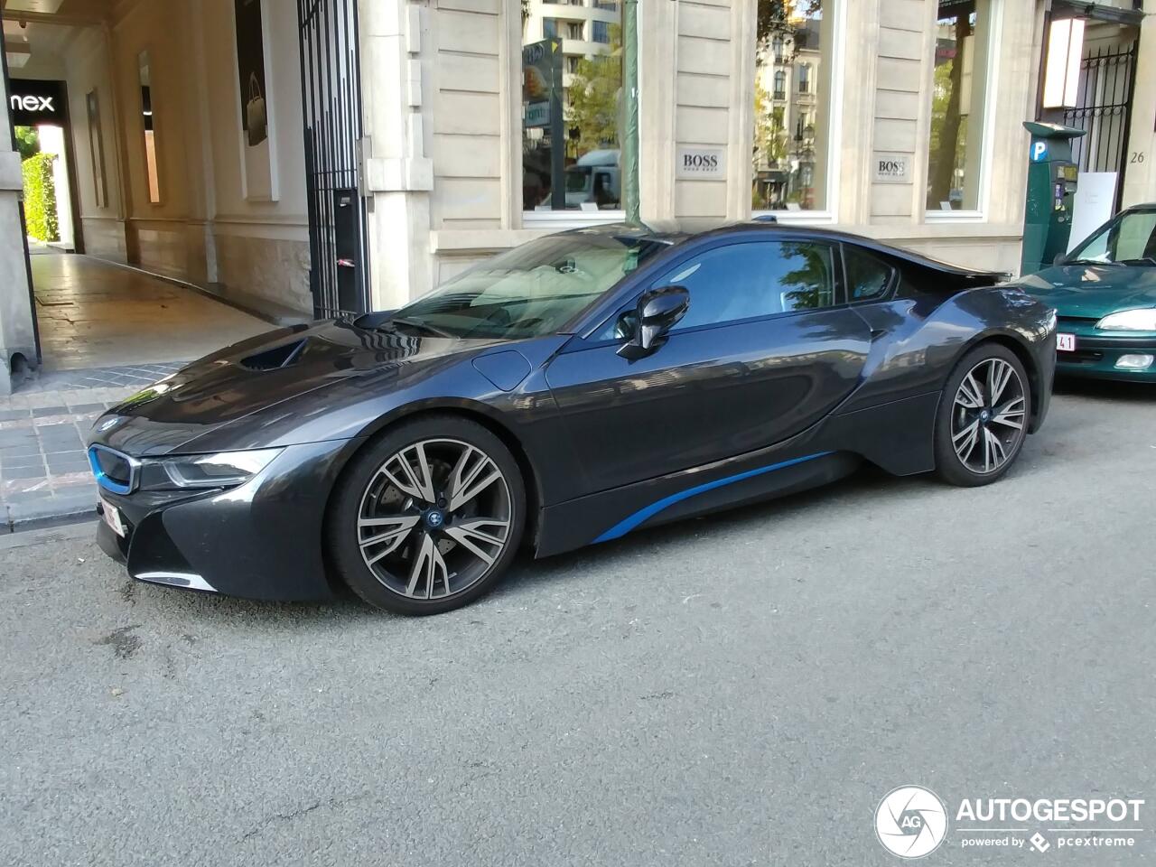 BMW i8