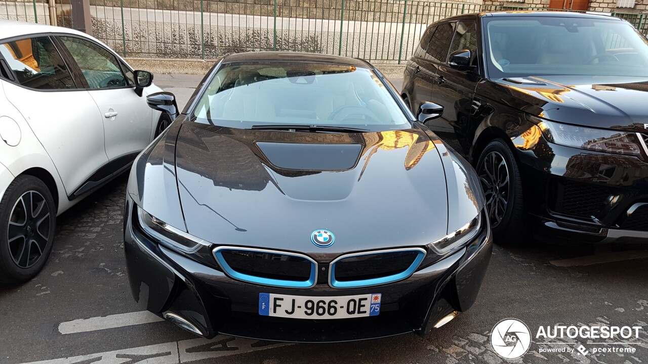 BMW i8