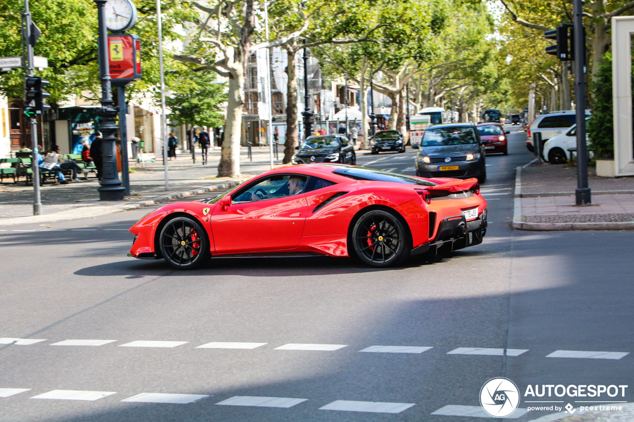 Ferrari 488 Pista