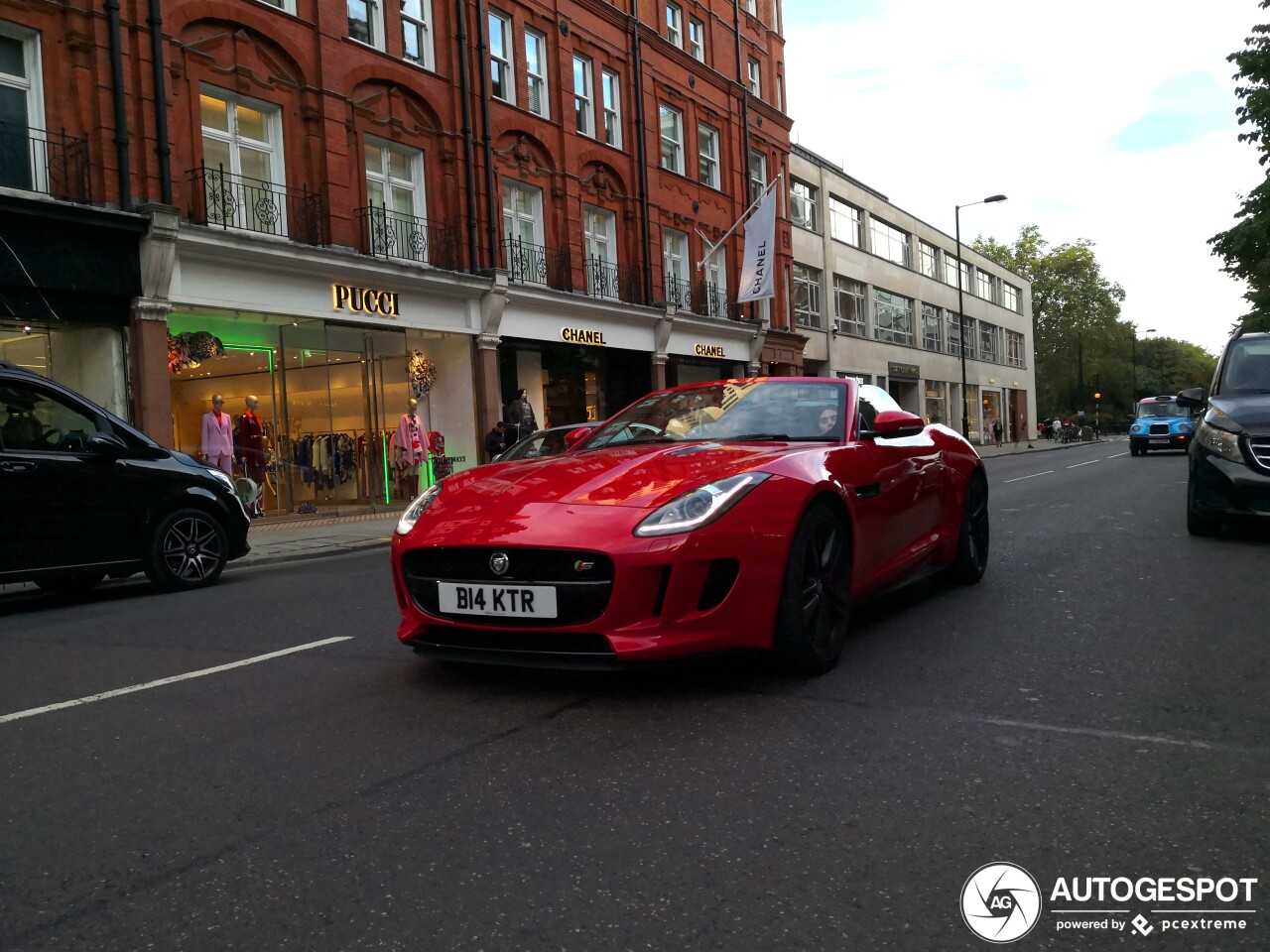 Jaguar F-TYPE S V8 Convertible