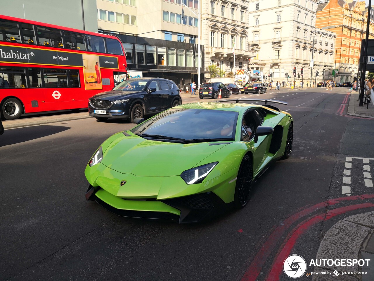 Lamborghini Aventador LP750-4 SuperVeloce