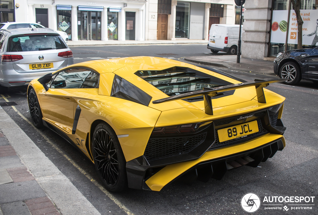 Lamborghini Aventador LP750-4 SuperVeloce