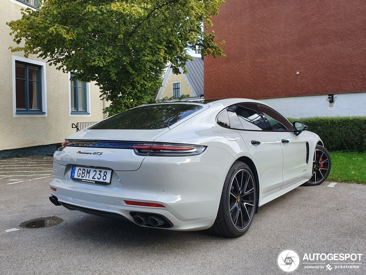 Porsche 971 Panamera GTS MkI