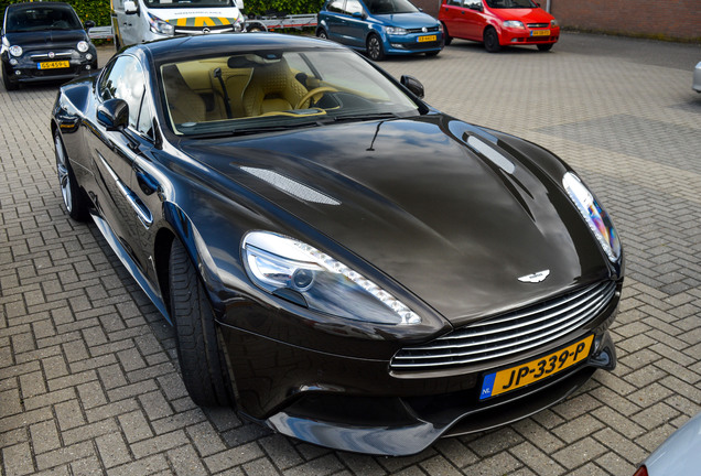 Aston Martin Vanquish 2013