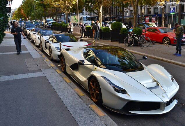 Ferrari LaFerrari Aperta