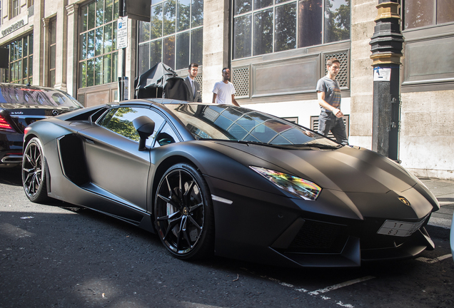 Lamborghini Aventador LP700-4 Roadster