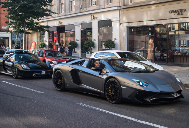 Lamborghini Aventador LP750-4 SuperVeloce Roadster