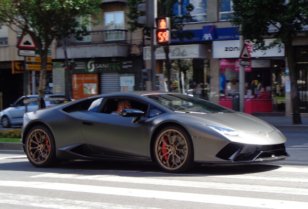 Lamborghini Huracán LP640-4 Performante