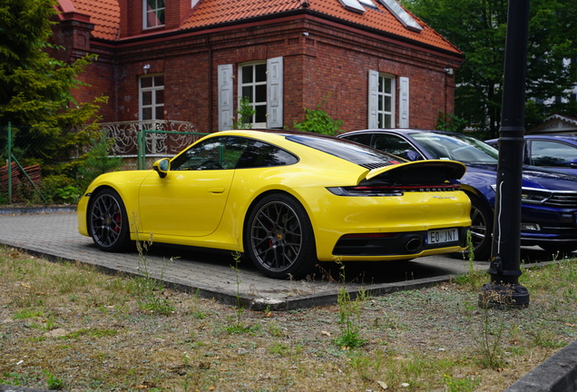 Porsche 992 Carrera 4S