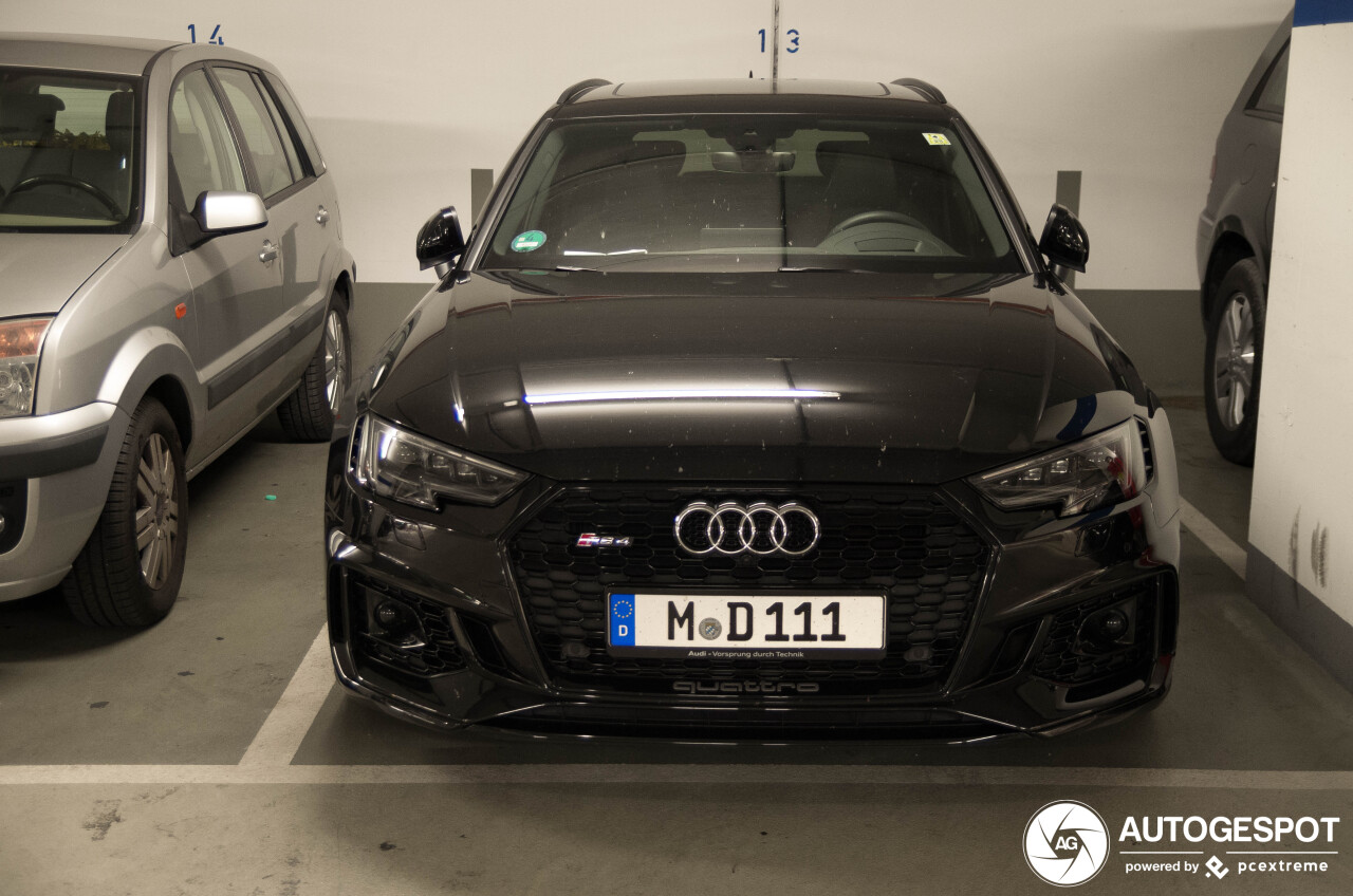 Audi RS4 Avant B9