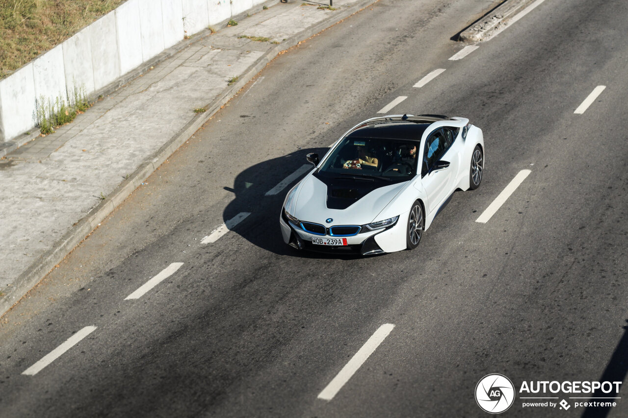 BMW i8