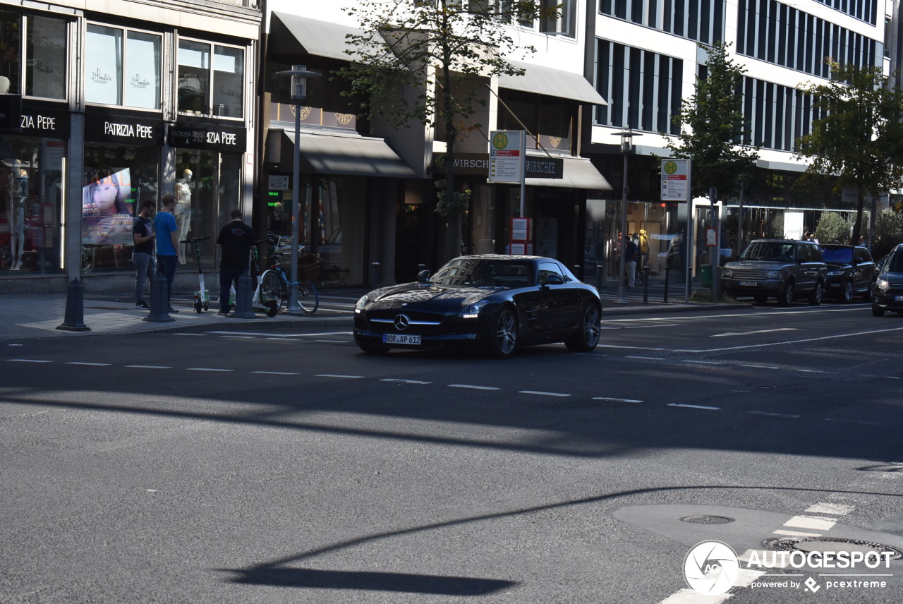 Mercedes-Benz SLS AMG