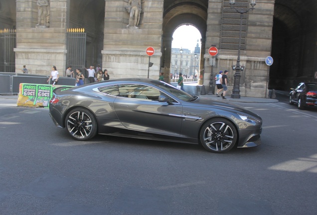 Aston Martin Vanquish 2013