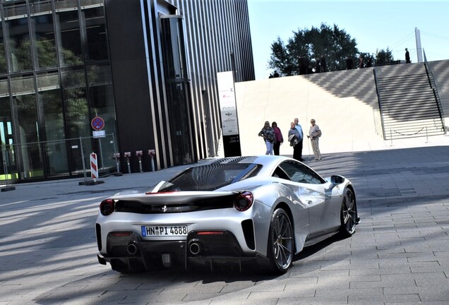 Ferrari 488 Pista