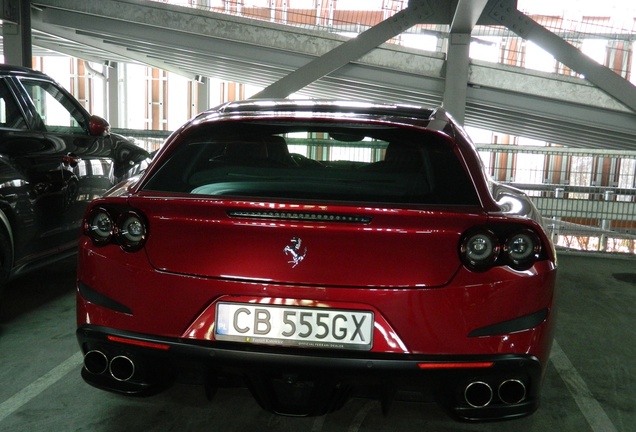 Ferrari GTC4Lusso