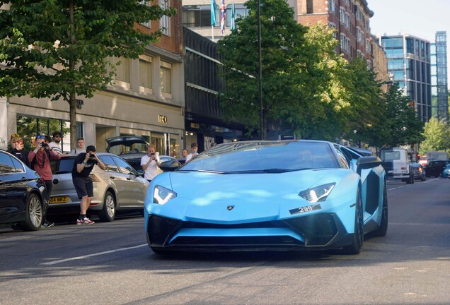 Lamborghini Aventador LP750-4 SuperVeloce Roadster