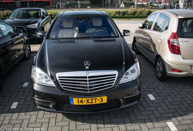 Mercedes-Benz S 63 AMG W221 2011