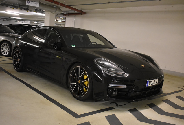 Porsche 971 Panamera Turbo S E-Hybrid Executive