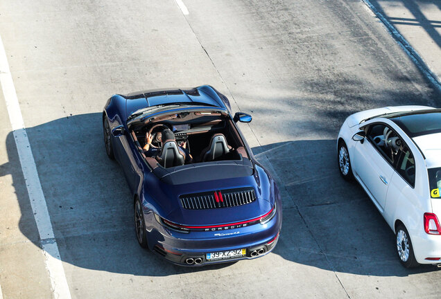 Porsche 992 Carrera 4S Cabriolet