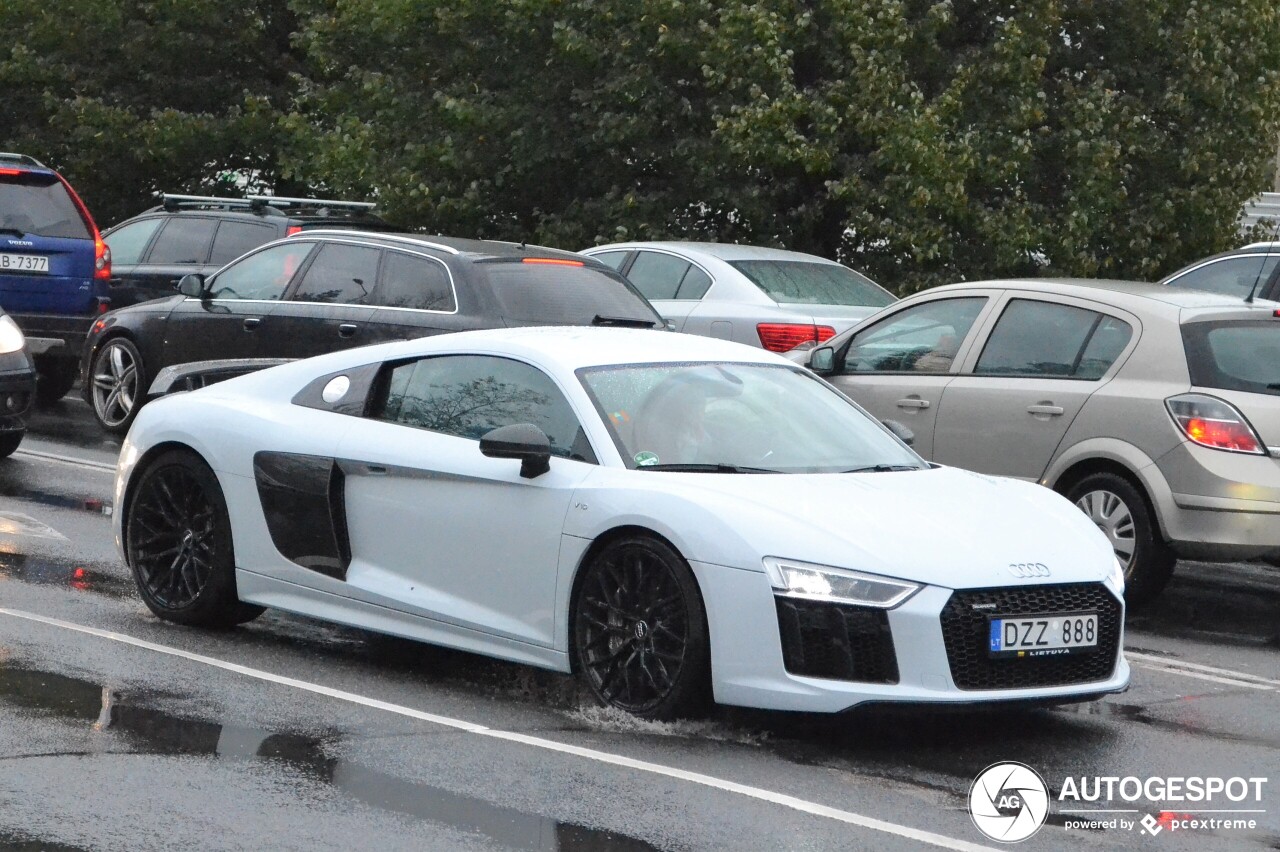 Audi R8 V10 Plus 2015