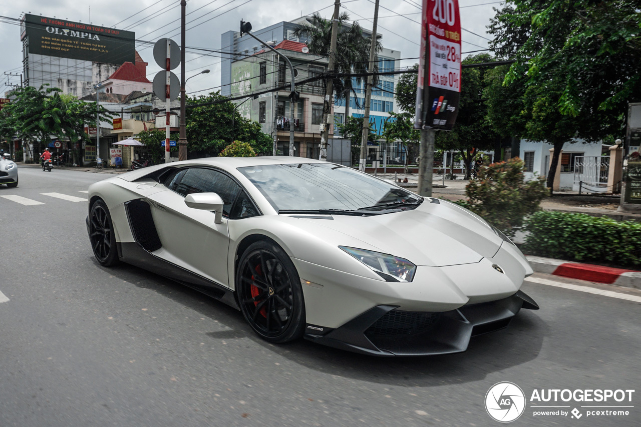 Lamborghini Aventador LP700-4