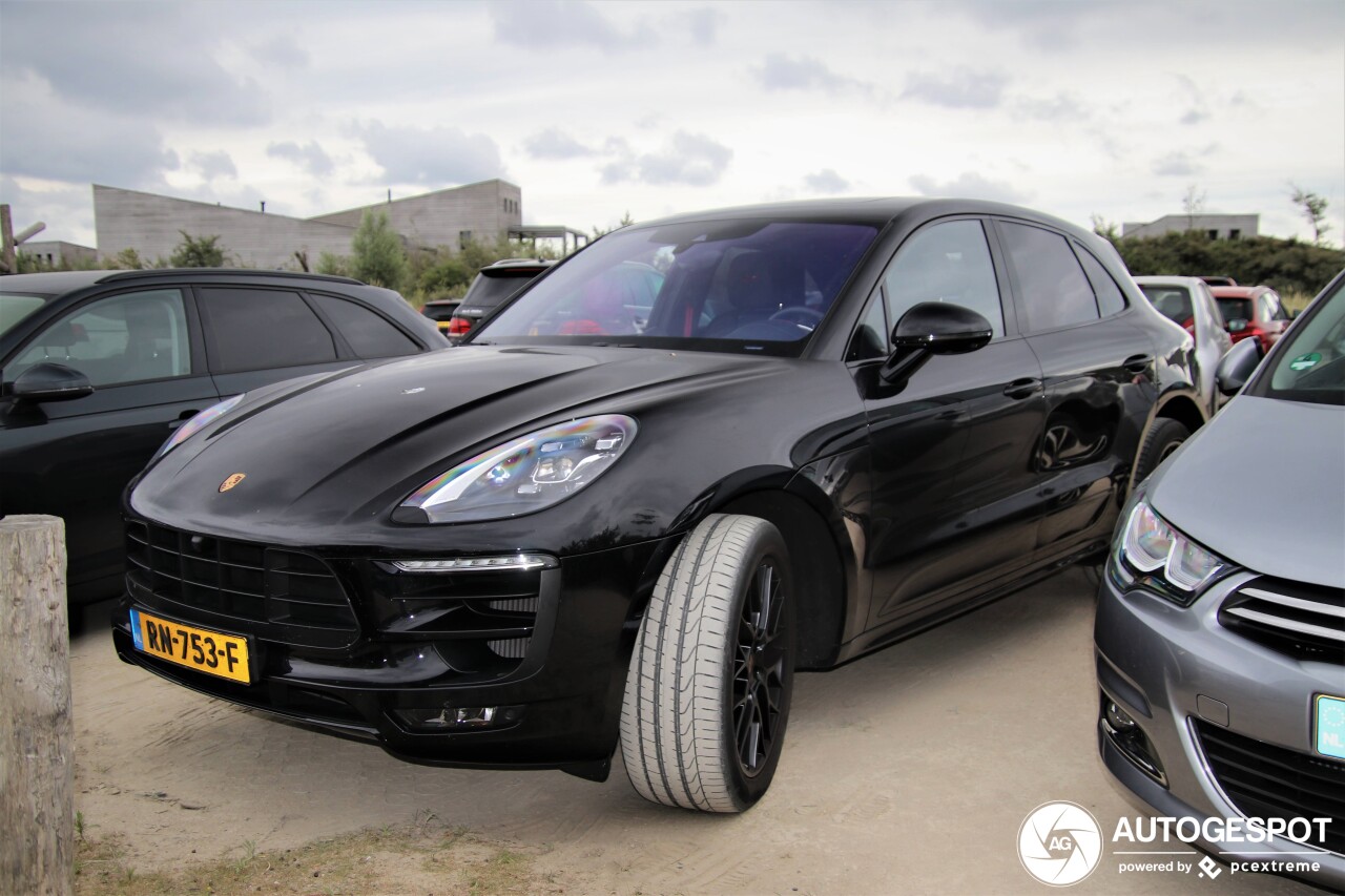 Porsche 95B Macan GTS