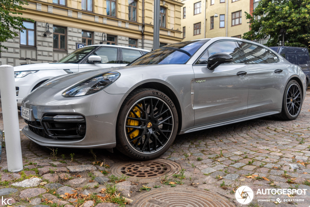 Porsche 971 Panamera Turbo S E-Hybrid Executive