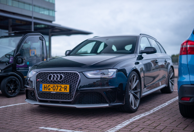 Audi RS4 Avant B8