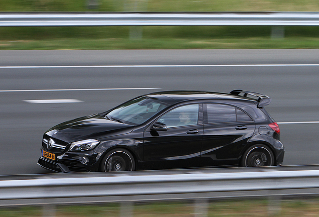 Mercedes-AMG A 45 W176 2015