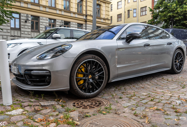 Porsche 971 Panamera Turbo S E-Hybrid Executive