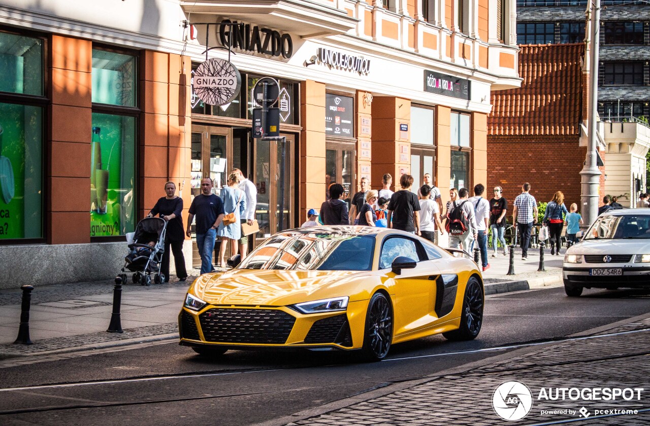 Audi R8 V10 Plus 2015