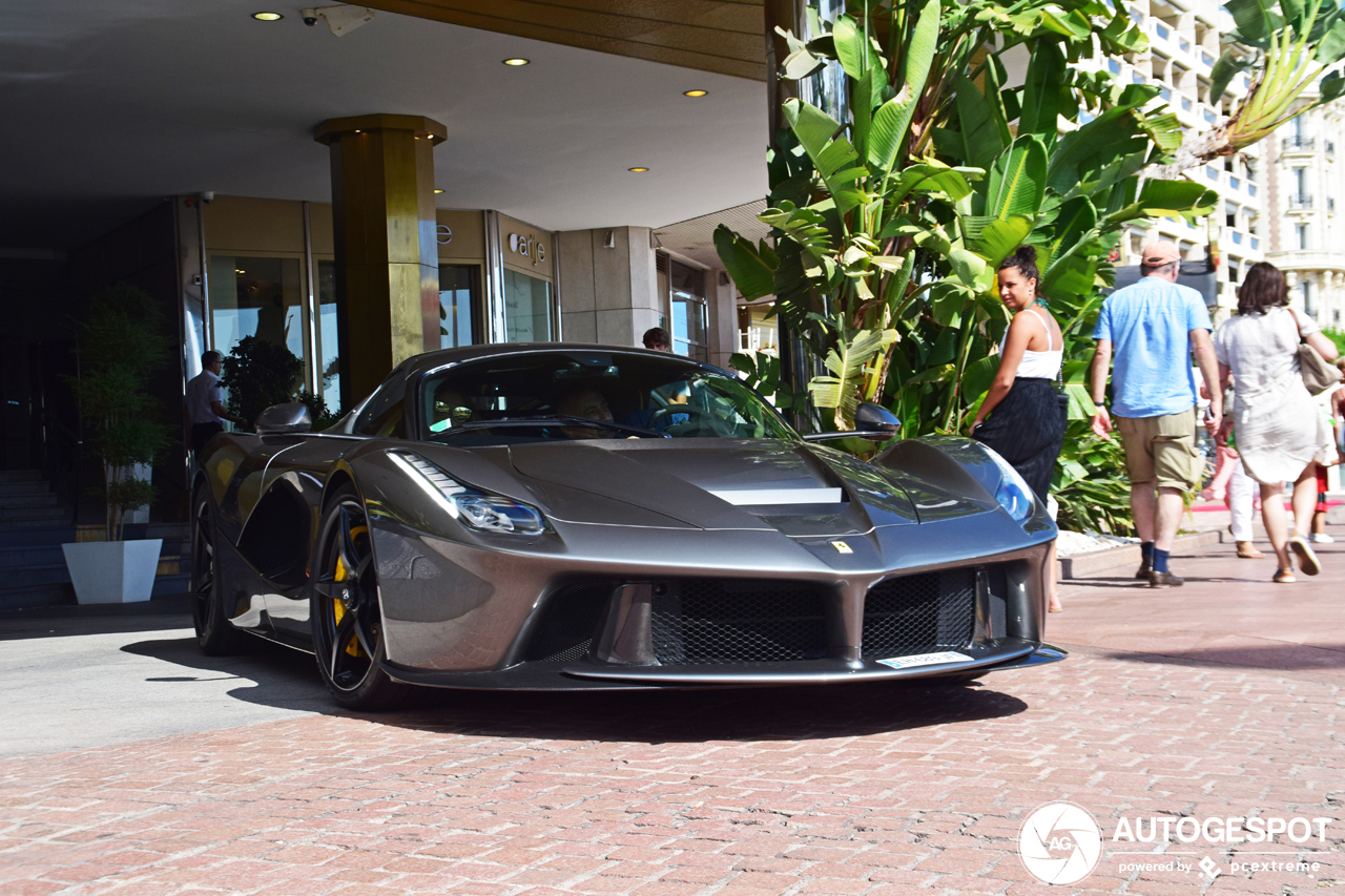 Ferrari LaFerrari Aperta