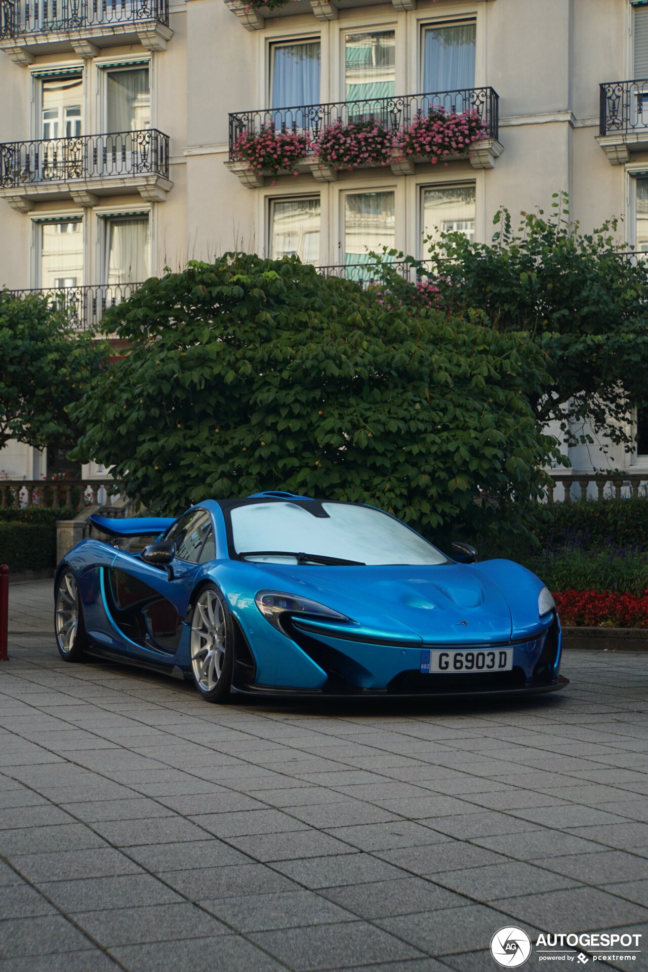 McLaren P1