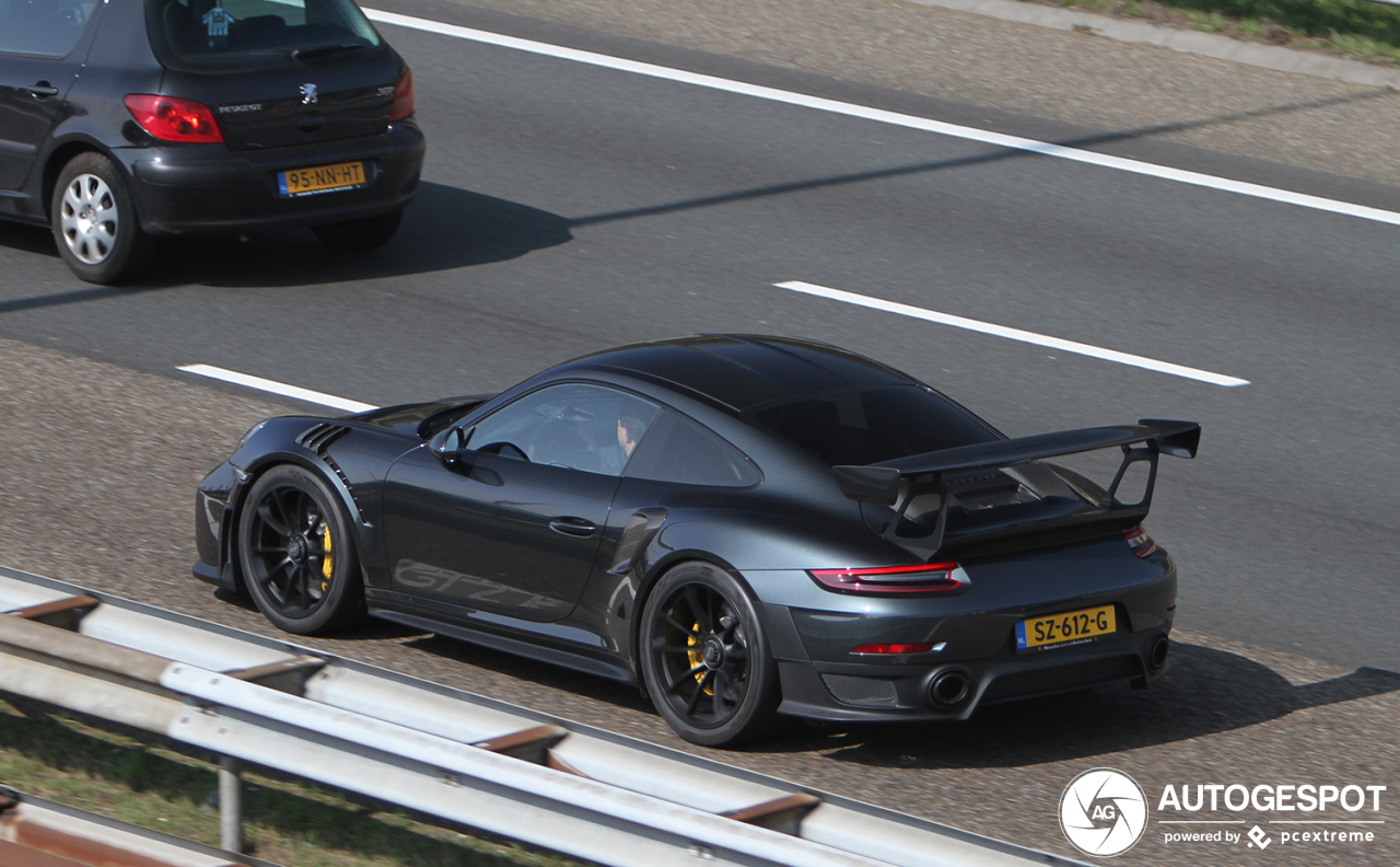 Porsche 991 GT2 RS Weissach Package